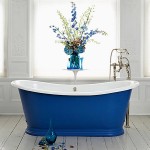salle de bain design lumineuse